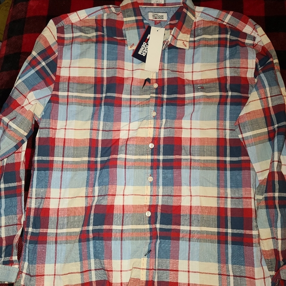 2  Long sleeve Tommy Hilfiger  Is button-up shirts  slim fit xxl - Picture 3 of 5